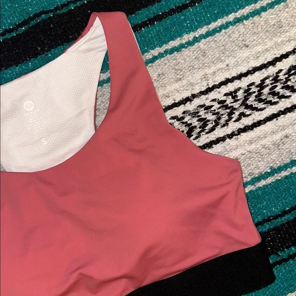 Senita Athletics *NWOT* Women's Sports Bra with Removable Pads - Picture 3 of 11